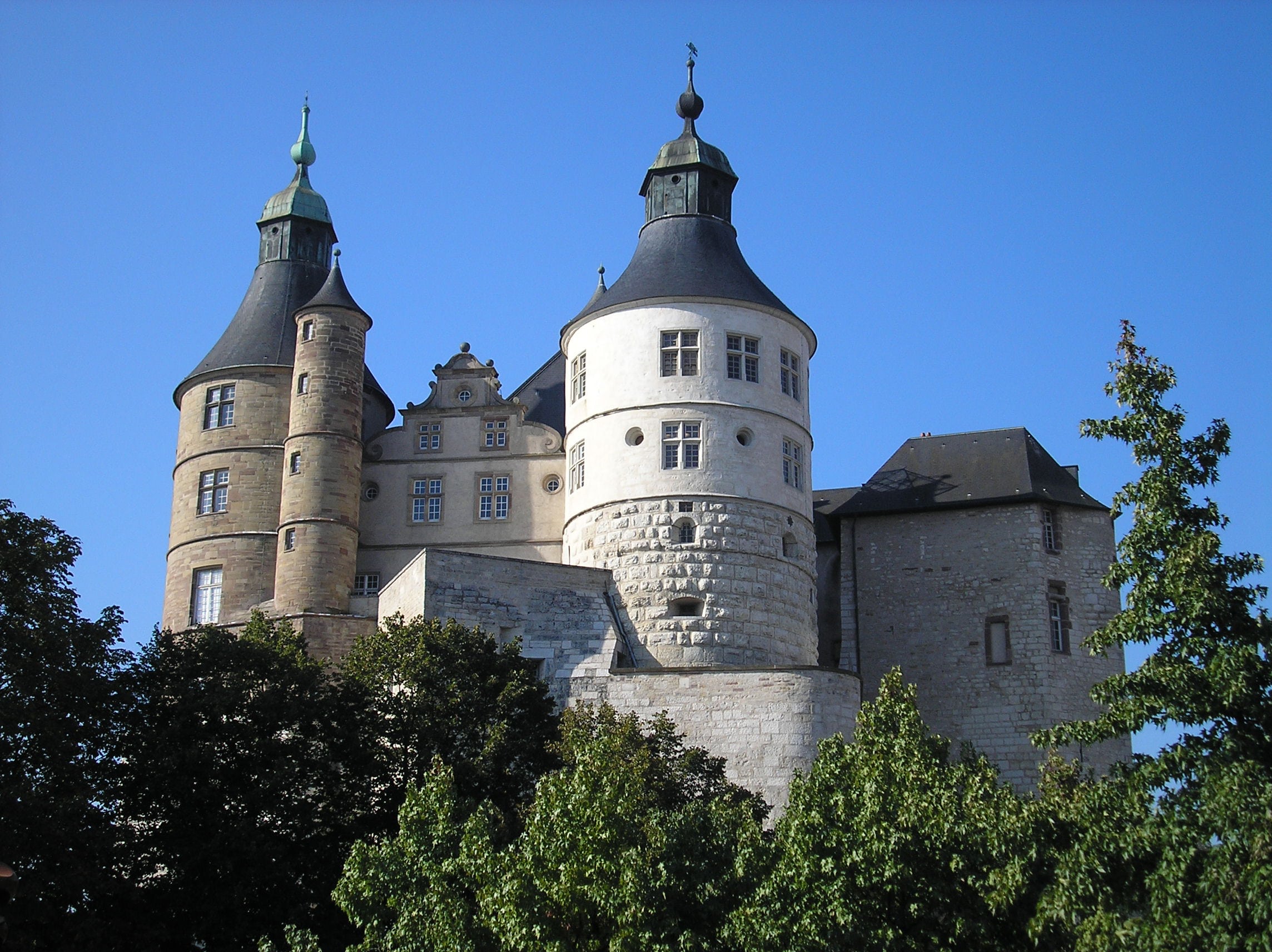 Si Doubs, si proche: Montbéliard ou la vie de château