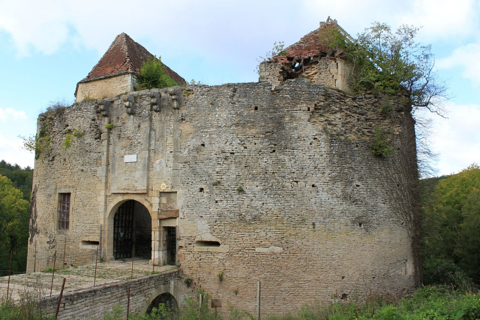 Mymajorcompany au secours du château de Rochefort
