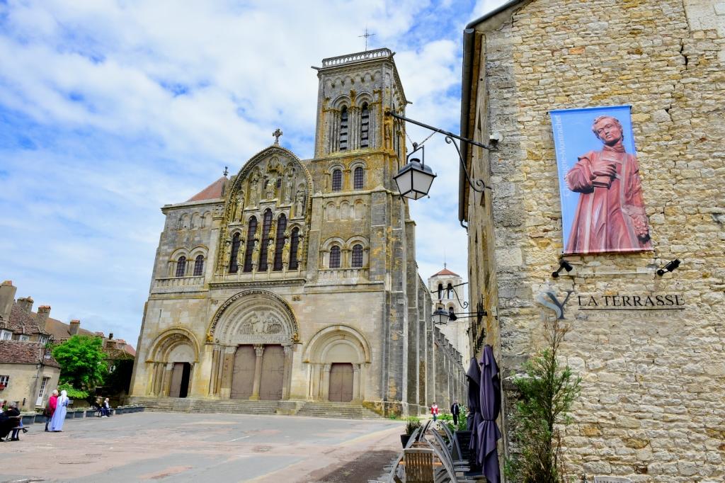 Pour la Saint-Vincent 2019, Vézelay montre ses saints en pleine rue