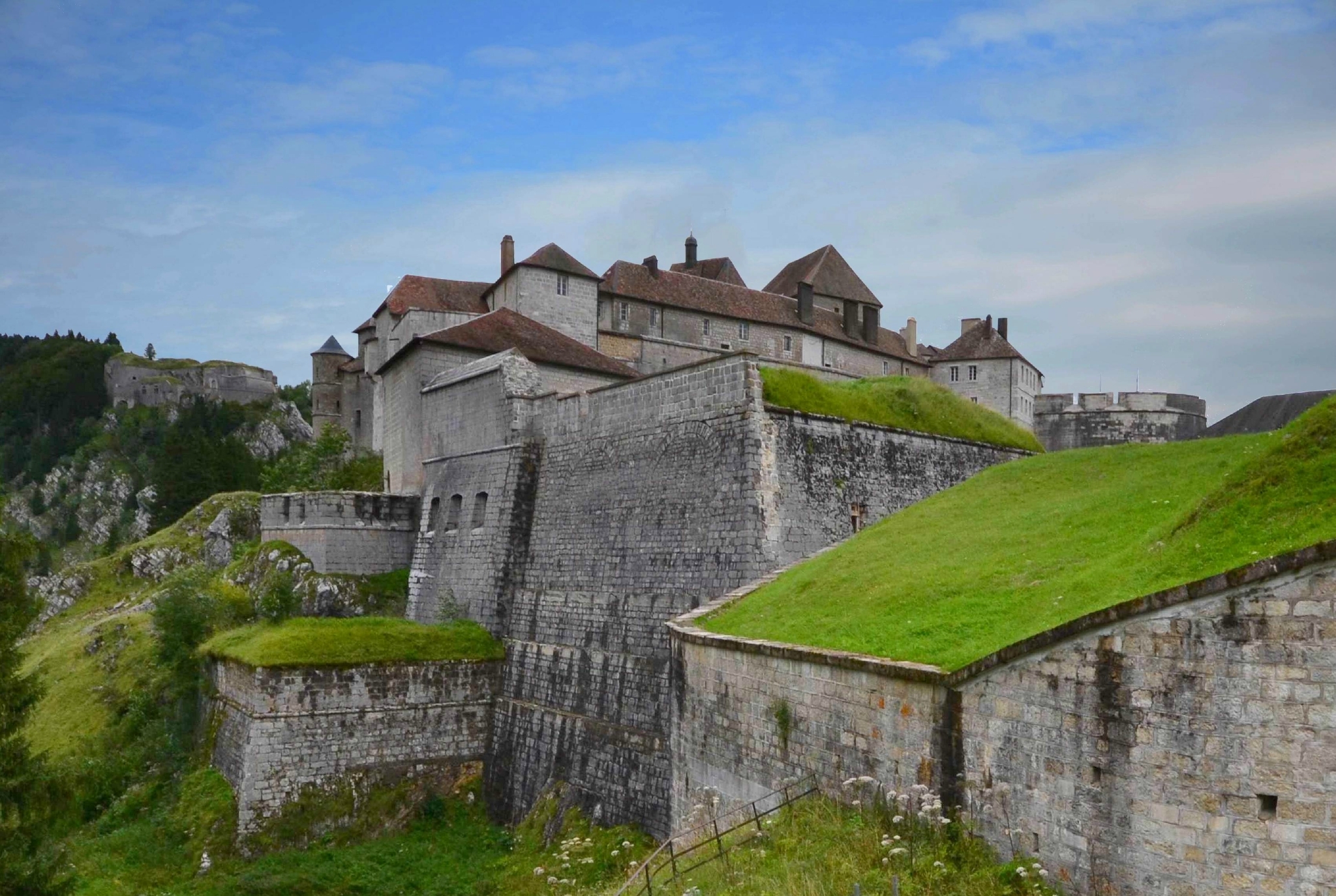 La double vie du patrimoine #2 : le château de Joux et Toussaint Louverture